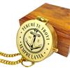 Lasernauten Bussola personalizzata con incisione a tema marittimo e testo personalizzato con nome. Vari design. In ottone con custodia in pelle, con scatola regalo. Idea regalo (lucida/brillante)