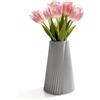 ORIZZONTE ITALIA Vaso decorativo a forma di cono plissettato, Eleganza per Fiori e Arredo Interno, Vasi per Fiori Freschi/Secchi, Ideale Regalo Arredo Casa e Ufficio,Oggetti/complementi d'arredo (Grigio)