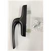 FAPIM Cremonese RAMSES FAPIM 1842I finitura NERO RAL 9005 con manico ribassato in alluminio e interasse mm 104, maniglia per infissi MADE IN ITALY