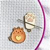 DPXW 2 Pezzi Ago Minder per Punto Croce, Smalto Rosa Gatto Zampa Magnetico Porta Spilla Ricamo Ago Magnete