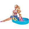Simba 105733422 - Bambola da gioco Steffi Love Pool Fun, in un outfit alla moda, gioca con il vostro bambino sulla piscina per bambini, con scivolo e cerchietto, 29 cm, a partire dai 3 anni