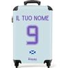 NoBoringSuitcases.com Valigia Bagaglio a Mano, Valigia, Trolley Bagaglio a Mano, Valigia 55x40x20, Valigia 10 kg, Valigia Personalizzabile, 55x40x20 cm (2024 - Maglie gara away Scozia - Azzurro)