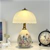 Mengjay Lampada da Tavolo Salotto in ceramica,E27 Lampada da scrivania,Paralume in Vetro,Base Decorata con Fiori e Uccelli,ampada comodino per camera da letto, studio, comodino (Bianco)