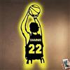 MYZQIFF Segno personalizzato del nome del basket con la luce del LED, arte della parete del metallo della lampada della luce notturna del neon del basket personalizzato, regali di pallacanestro di Natale