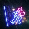 Nordstylee Luce al neon astronauta stanco Hang on to Your Dreams - Decorazione da parete a LED a tema spazio motivazionale, luce notturna USB dimmerabile con kit per appendere, regalo ispiratore per studenti e
