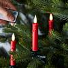 Lights4fun TruGlow® Set di 10 Candele Rosso per Albero di Natale a Pile con LED Blanco Caldo Fiamma Tremolante con Mollette Timer e Telecomando