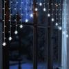 Spetebo Tenda a fiocchi di neve bianca fredda per interni - 71 LED - Catena luminosa decorativa natalizia 140 x 95 cm funzionamento a batteria - Decorazione natalizia Avvento inverno illuminazione per