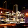 SPTZQURY Portabicchieri da Soffitto,portabottiglie da appendere in metallo, espositore da parete a 2 ripiani per vino, mensola decorativa da soffitto per bar, ristoranti, cucine (Gold, 160cm)