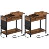 VASAGLE Tavolini con Multipresa, Set di 2, Tavolini Stretti con Porte USB, Sacchi, Comodino, per Salotto Soggiorno, Camera da Letto, Marrone Vintage e Nero LCT647B01