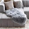 YIHAIC Faux tappetto di pelle di pecora tappeto, Pecora Agnello imitazione pelliccia sintetica decorativa, adatto per tappeto per soggiorno, tappetino per il letto (grigio, 50 x 80 cm)