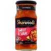 Sharwood's Salsa di cottura in agrodolce 425g - Una salsa dolce e appiccicosa con verdure croccanti e ananas succoso.