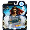 Hot Wheels RUOTE CALDE - Veicoli DC MERA - Piccola auto - Ispirata ai supereroi e ai cattivi DC Comics - Et� 3+