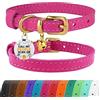 BRONZEDOG Collare per gatto in pelle con medaglietta QR-ID rimovibile - Collana per gattini con campanellini, non anti-strangolamento, per femmine e maschi (rosa e oro, 23-28 cm)