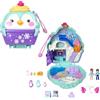 Polly Pocket - Cofanetto Dolce Pinguino, playset da viaggio con esterno interattivo, 2 micro bambole e 12 accessori inclusi, 6 funzionalità di narrazione, giocattolo per bambini, 4+ anni, HRD34