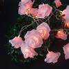 Fantasee Fantes - Striscia di luci a LED a forma di rosa, funzionamento a batteria, per matrimoni, casa, feste, compleanni, festival, decorazioni per interni ed esterni, diametro 6 cm (rosa, 2 m, 20 LED)