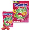 Vivident Blast Fruit, Chewing Gum, Gusto Fragola, Limone, Senza Zucchero, Senza Glutine, Confezione da 2 Astucci di Gomme da Masticare Ripiene, Ideali da Condividere e per una Freschezza a Lungo
