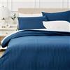 Amazon Basics Set copripiumino Una Piazza e Mezza in microfibra, 3 pezzi, copripiumino da 200 x 200 cm e 2 federe da 50 x 80 cm, Blu Navy, a righe