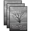 Americanflat Cornice 50x70 cm Nere - Set di 3 Cornici 70x50 cm per Foto con Bordo Sottile Nero e Pannello Protettivo in Plastica - con Ganci Integrati sul Retro per Appenderle