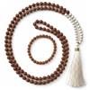 creazioni unique Mala 108 Perle Rudraksha e Howlite Bianca - Collana Meditazione Yoga e Preghiera - Bracciale Avvolgibile Unisex con Nappa per Mindfulness, Relax e Concentrazione - Idea Regalo (Howlite)