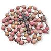 Nazareth Store Rosario Collana di perline di pietra avventurina rosa naturale Rosario Medaglia del suolo sacro e croce Crocifisso Rosari cattolici Collezione Terra Santa