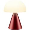 Lexon Mina - Lampada a LED portatile, 24 ore di durata della batteria, 9 colori ambientali con interruttore di pressione, impermeabilità IPX4, ricarica QI o USB-C (Rosso Scuro)