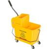 HOMCOM Carrello Pulizie Professionali da 20L con Secchio per Mocio, Carrello Lavapavimenti con Strizzatore, Pannello di Separazione, Maniglia e 4 Ruote in Plastica, 60x27x70.5 cm, Giallo