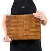 B4K Tagliere in legno di quercia, 40 × 30 cm, in legno di cervello massiccio, antibatterico, con manici, scanalatura e piedini in silicone, perfetto per cucina, carne e barbecue