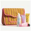Caudalie I Must-have Di Caudalie X Maria De La Orden Trousse Estate Con Detergente 50ml + Gel Idratante 15ml + Fluido Solare 20ml + Gel Doccia 30ml