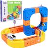 AOOSA 51 Pezzi Set di Treni Elettrici, Sets di Treni a Cubo Magico, con Treno Motorizzato che Sfida la Gravità, Segnali Stradali, Set di Binari del Treno con Layout 3D Incorporati, per Bambini 3+