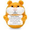 MOAZIFI Mini peluche a forma di criceto positivo all'uncinetto, con biglietto motivazionale, criceto, come regalo positivo, mini peluche per tutti i giorni, ufficio, scuola, ricambio per patate