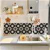 Alwayspon - Adesivo per piastrelle, nero autoadesivo, adesivo per piastrelle da incollare per bagno e cucina, paraschizzi, adesivo per piastrelle in vinile da staccare e incollare per pavimenti e