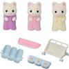 EPOCH GAMES Sylvanian Families Passeggino con 3 gattini inclusi, Epoch, Eta 3+