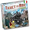 Asmodee - TICKET TO RIDE EUROPA - Gioco da Tavolo Avventura Ferroviaria - Divertimento per Famiglie e Giocatori Esperti - Costruisci Reti Ferroviarie - 2-5 Giocatori - 8+ Anni - Edizione in Italiano