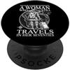 InGENIUS Camicie e regali di vecchia don Divertente Mai sottovalutare la donna anziana viaggia negli PopSockets PopGrip Adesivo