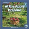 Sophie Geister-Jones At the Apple Orchard (Tascabile) Field Trips