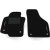Somer Car Kit Tappetini Auto SOLO ANTERIORI 2pz compatibili con Seat Leon 1P 2009-2012 | Set 2 tappeti anteriori su misura in moquette, bandiera Italia