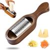 HSYTEK Grattugia per parmigiano con contenitore, grattugia per formaggio in acciaio inox con manico in legno, grattugia per formaggio, cioccolato, spezie, zenzero (marrone-1)