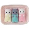 Sylvanian Families - Trigemini Gatto Persiano - Adorabile Set di Bebè con Dettagli Morbidi e Posizionabili - Modello 5458