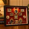 SilverChry DIY Mini Museum Silhouette Box, Micro Museo Fai Da Te con 11 Mini Cornici Museo Dorate, Scatola Portaoggetti con Figure in Miniatura, Regalo per San Valentino, Matrimonio e Anniversario (Rosso)