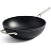 KitchenAid Forged Hardened Aluminium Padella Wok antiaderente in Alluminio Forgiato anodizzato Senza PFAS Ceramica antiaderente, 30cm/5l, induzione, adatto al forno, lavabile in lavastoviglie, nero