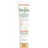 Simple Triple Protect Moisturiser SPF 30-3 x Protezione da UVA/UVB, luce blu e inquinamento con vitamina C ed E, illumina la pelle opaca e sensibile per una carnagione luminosa 40 ml