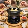 BAUMALU - Servizio per fonduta - Caquelon in ghisa - Coperchio antispruzzo - Fornello - Bruciatore per pasta - 6 forchette - Vassoio in legno - Fonduta borguignonnonnonna, savoiarda o cioccolato