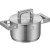 WMF Ultimate Cool Pentola piccola 16 cm, coperchio in acciaio inox, pentola per carne a induzione, 1,9 l, acciaio inox Cromargan opaco, manici che riducono il calore, pentola a induzione con scala
