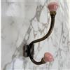Knobs By Blossom Ganci in ottone anticato con pomello in ceramica (grande rosa)