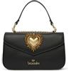 Braccialini Baroque Borsa a spalla in similpelle di colore nero, con spallaccio regolabile portabile anche a tracolla. Il cuore gioiello dorato, ispirato allo stile barocco, dona un tocco scenografico