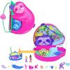 Polly Pocket - Borsetta Dolce Bradipo, playset 2 in 1 Mamma e Cucciolo, cofanetto da viaggio con 2 micro bambole e 12 accessori inclusi tra cui 8 cuccioli, giocattolo per bambini, 4+ anni, HRD40