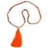 Avalaya Collana lunga in legno, vetro, perline di semi, con nappa di seta (color carne, arancione, marrone) - 80 cm L/11 cm nappa
