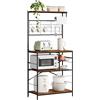 WOLTU Scaffale da Cucina a 4 Livelli, Scaffale per Microonde con 10 Ganci, Cestino Estraibile, Supporto per Rotolo da Cucina, Struttura in Metallo, 80x40x168cm, Marrone Rustico+Nero