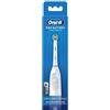 Oral-B pulisce in profondità i denti e le gengive con lo spazzolino elettrico Oral-B Advance Power 400