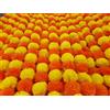 DECORATION CRAFT Confezione da 5 ghirlande artificiali di calendula arancione e giallo, lunghezza 1,5 m, ognuna per feste, matrimoni indiani a tema e decorazioni per la casa, decorazioni fotografiche